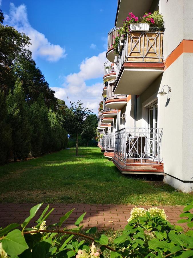 Arboretum Apartments Корник Екстериор снимка