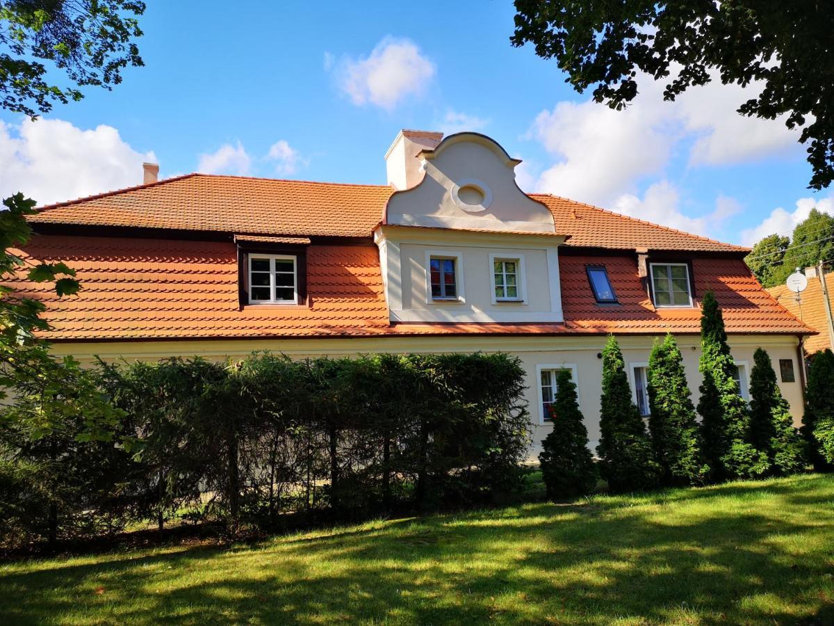 Arboretum Apartments Корник Екстериор снимка